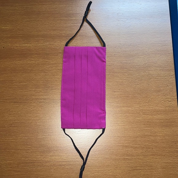 Athleta Accessories - Athleta Fuchsia Pink Reusable Face Mask